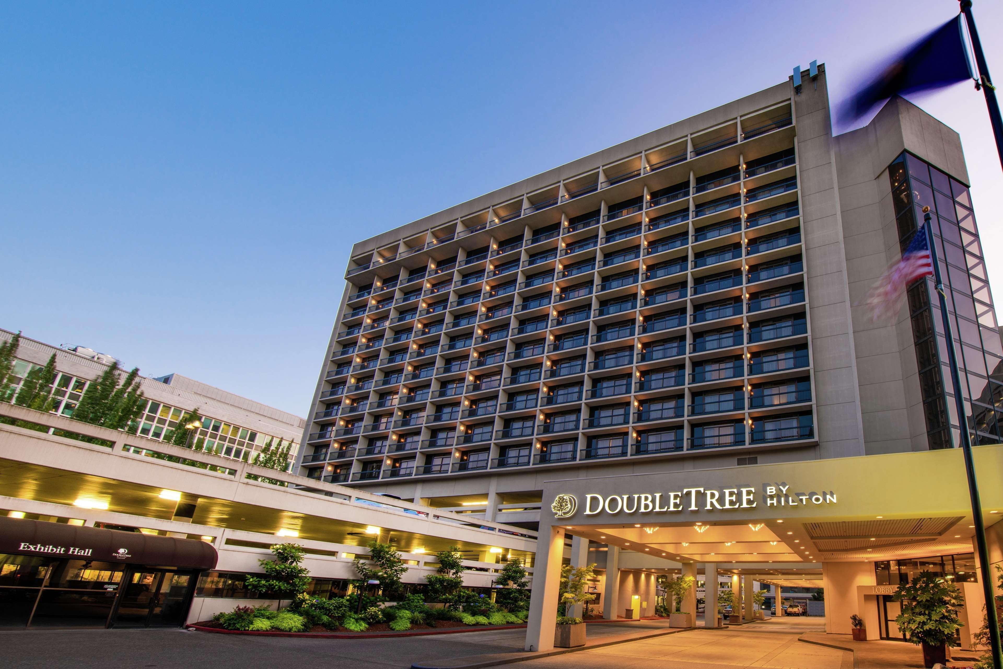 Doubletree By Hilton Portland Hotel Exterior foto