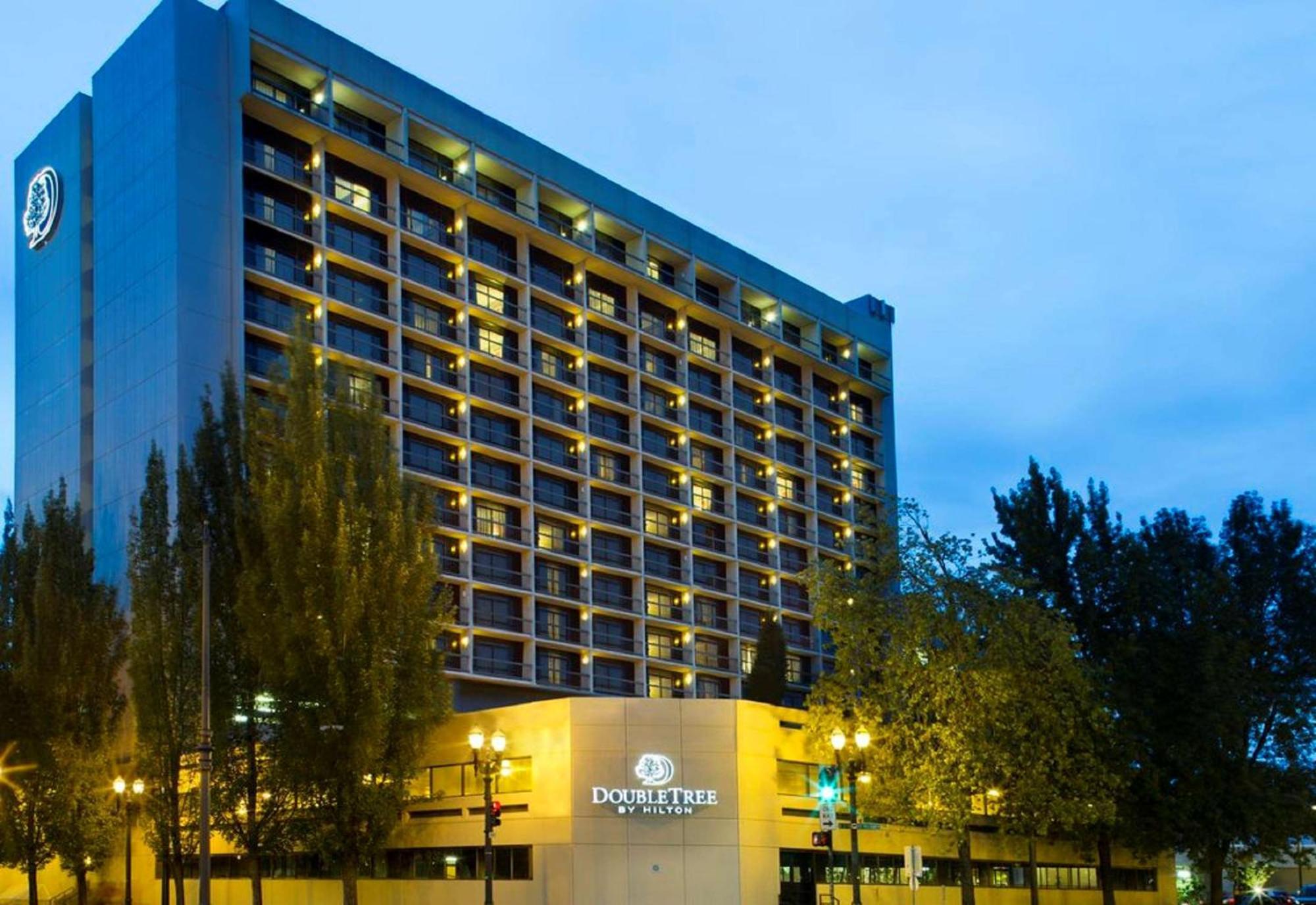 Doubletree By Hilton Portland Hotel Exterior foto